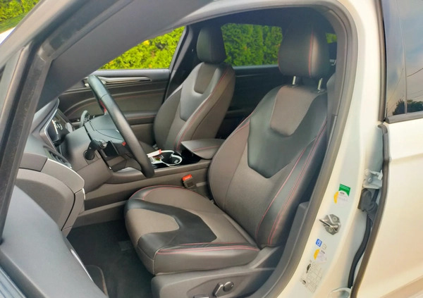 Ford Mondeo cena 71900 przebieg: 177000, rok produkcji 2018 z Kraków małe 106